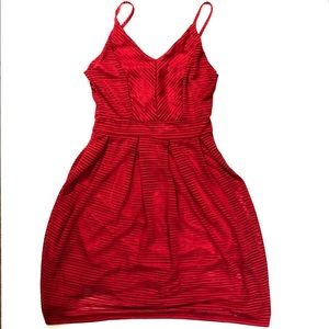 NWT Jumeiyifang Red Lined Pattern V Neck Sun Dress